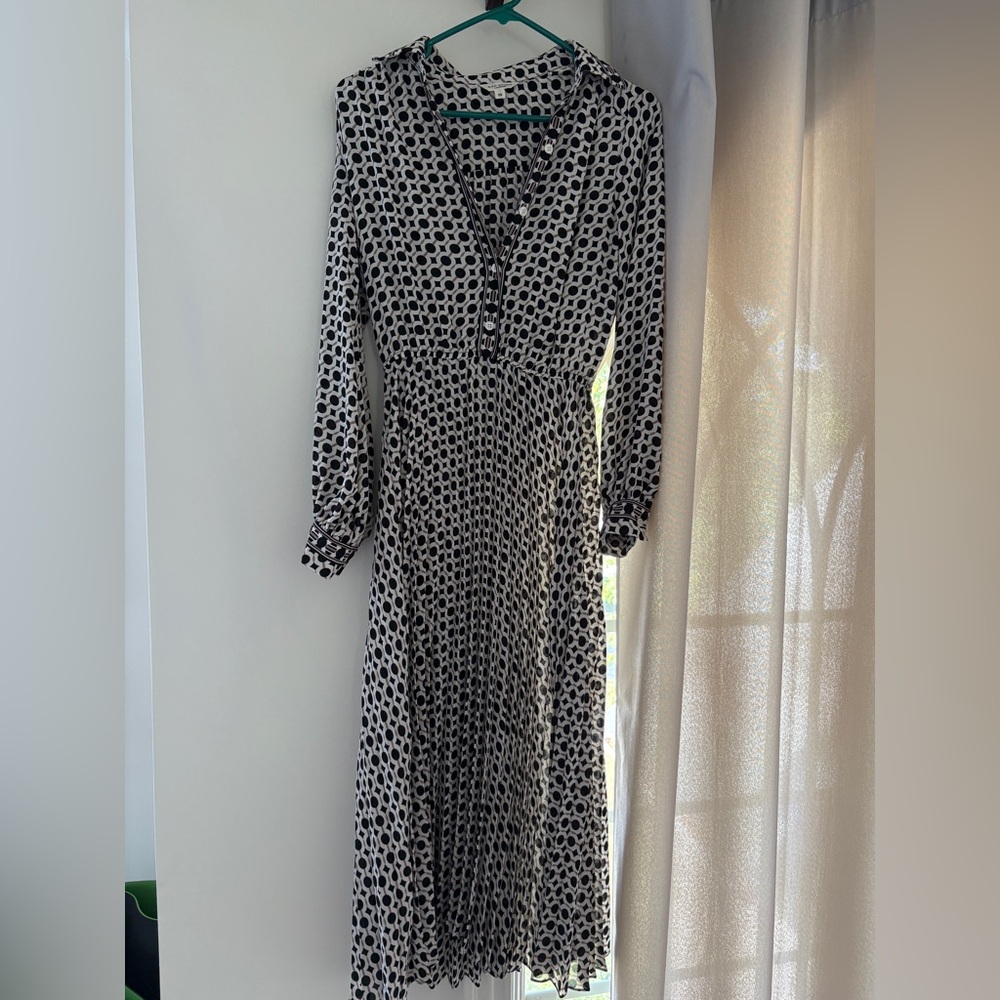 Max Studio Black and White Patterned Long Sleeve Dress